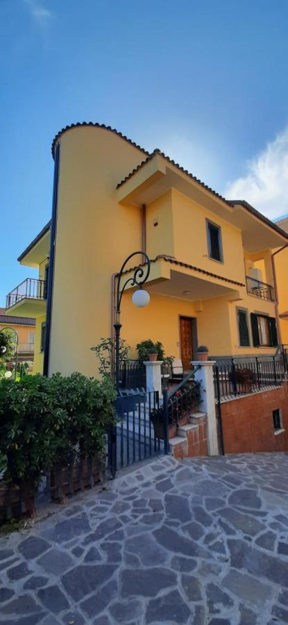 Anagnina Apartment Capistrano Рим Екстер'єр фото